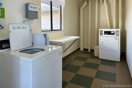Community Laundry (Coin op)