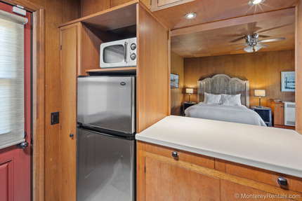 Guest Cottage Kitchenette