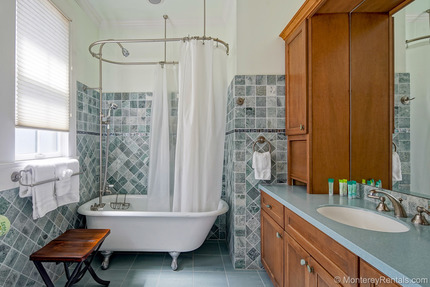 Upper Bathroom