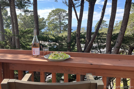 Peek of the ocean view